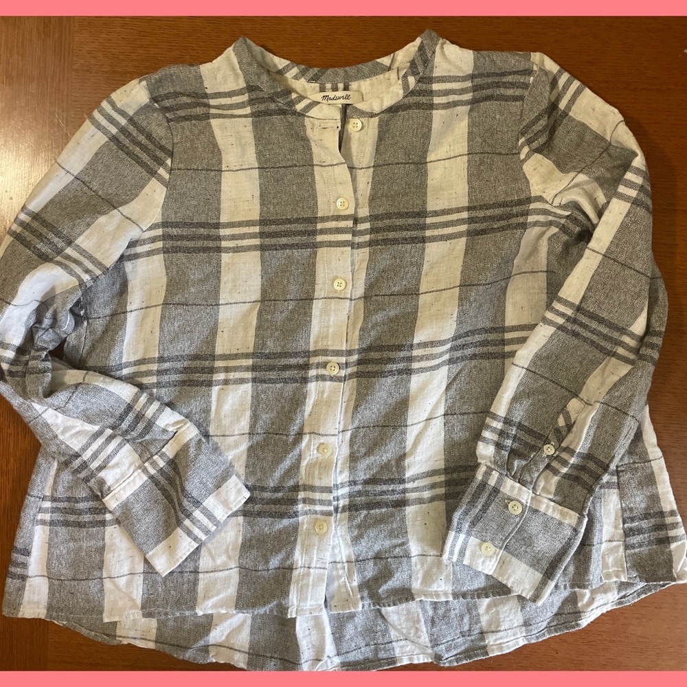 Madwell plaid shirt grey v neck fits to the waist
